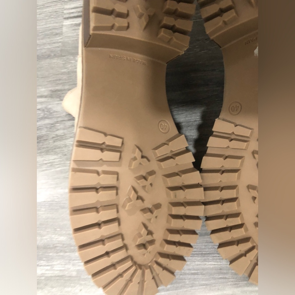 Bertuchi Chelsea Lug Sole Tan Leather Boots Made in Spain Women Size 40 Size 9 - Picture 5 of 11